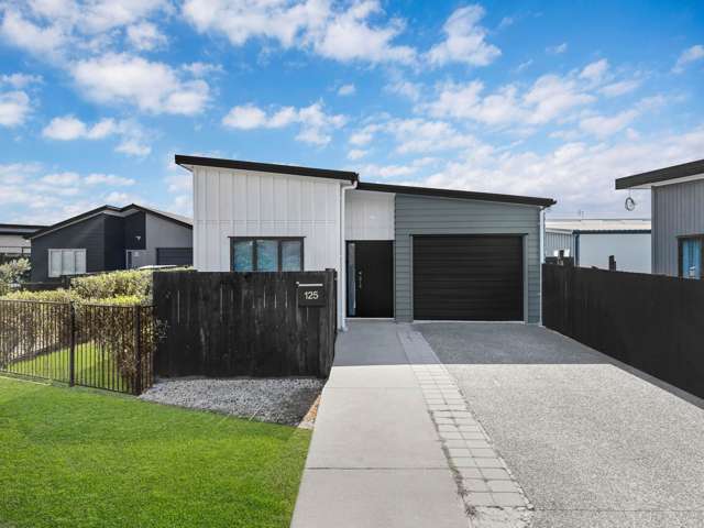 Airy, Spacious Living with a Park at Your Doorstep