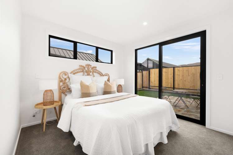 24 Magnum Drive Cromwell_13