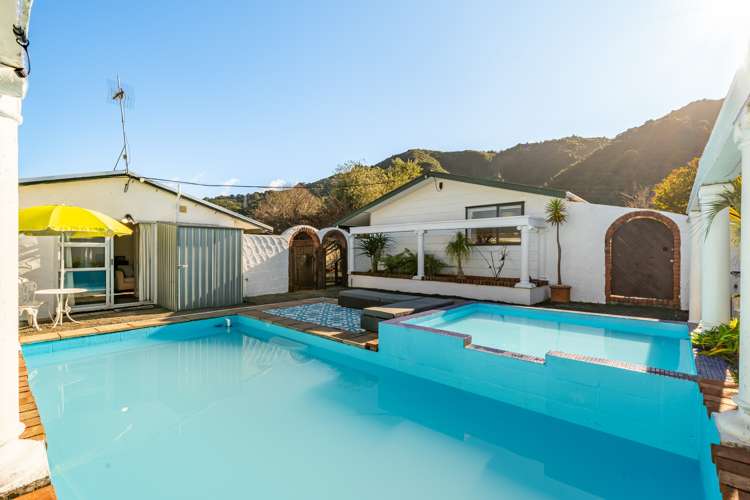 181 California Drive Totara Park_20