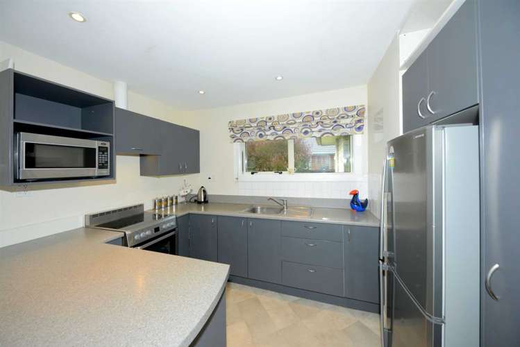 102 Lowry Avenue Redwood_2