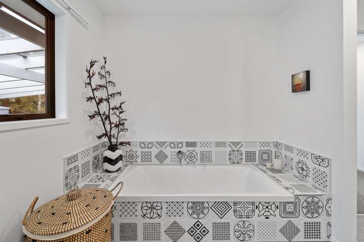 6 Laly Haddon Place Matakana_10