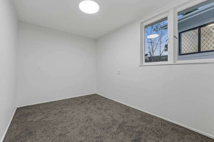 2/9 Maplesden Drive Clendon Park_10