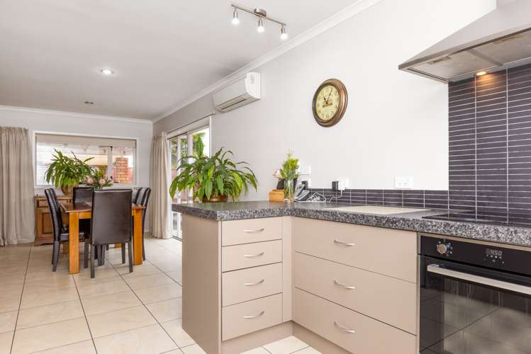 14 Mcnaughton Place Onekawa_9