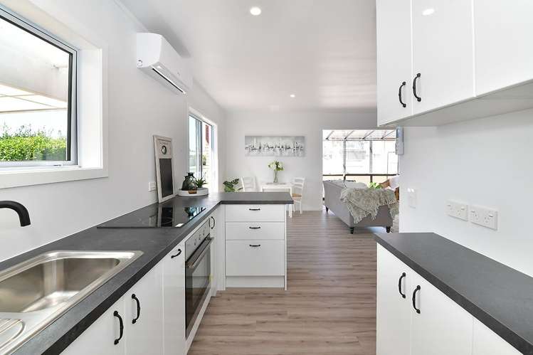 1/70 Florence Avenue Orewa_8