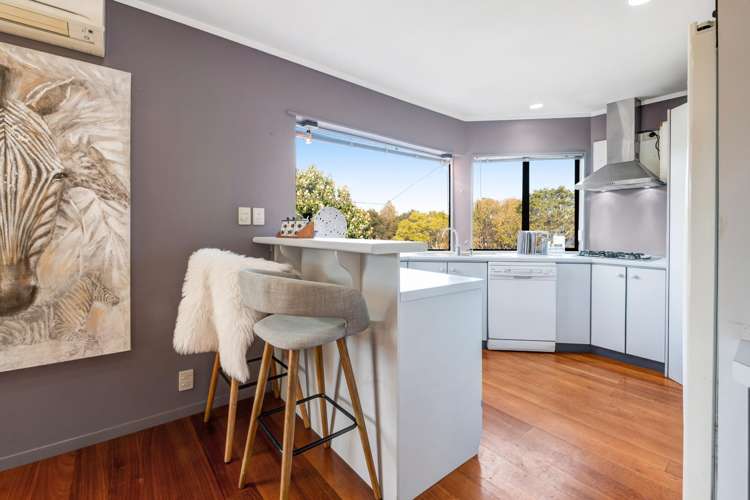 2/8 Antrim Grove Bayview_9