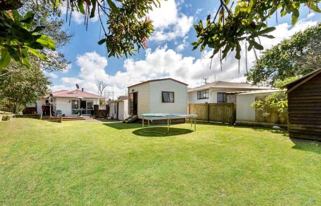 2 Albertson Place Manurewa_1