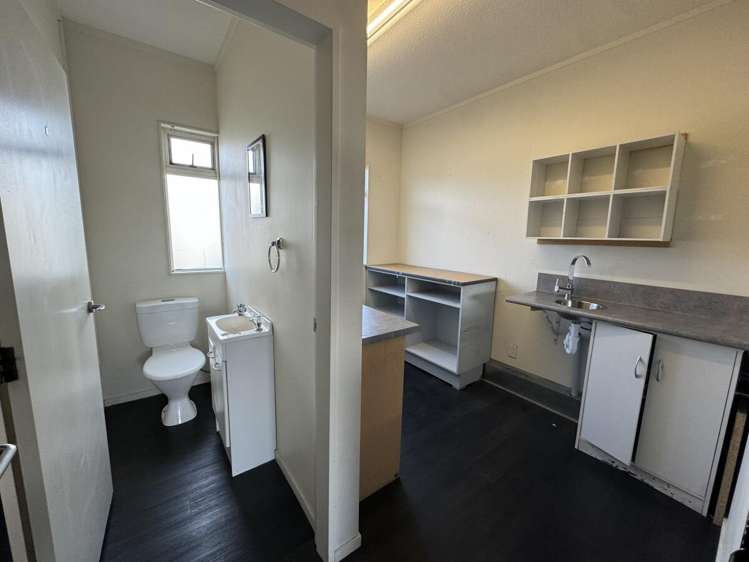 Unit 2, 9  Arko Place Paraparaumu_6