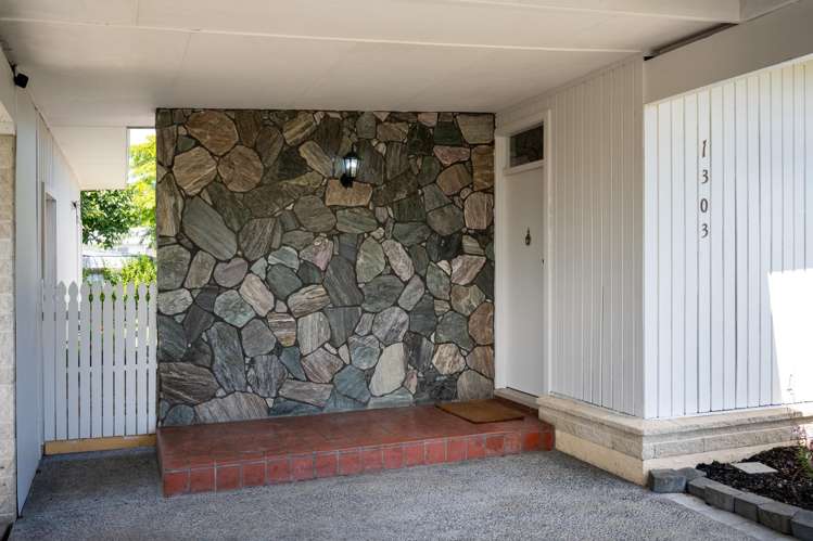 1303 Cardiff Place Mayfair_17