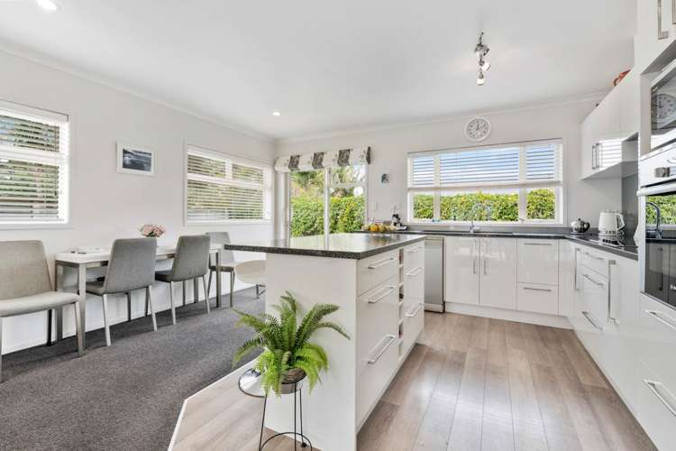 7 Annalise Place Orewa_13
