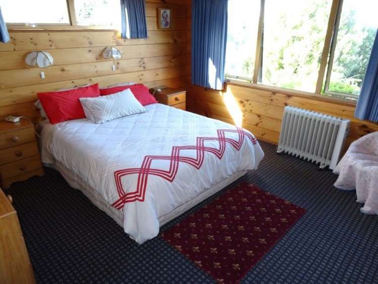 207 Grafton Road Thames_15