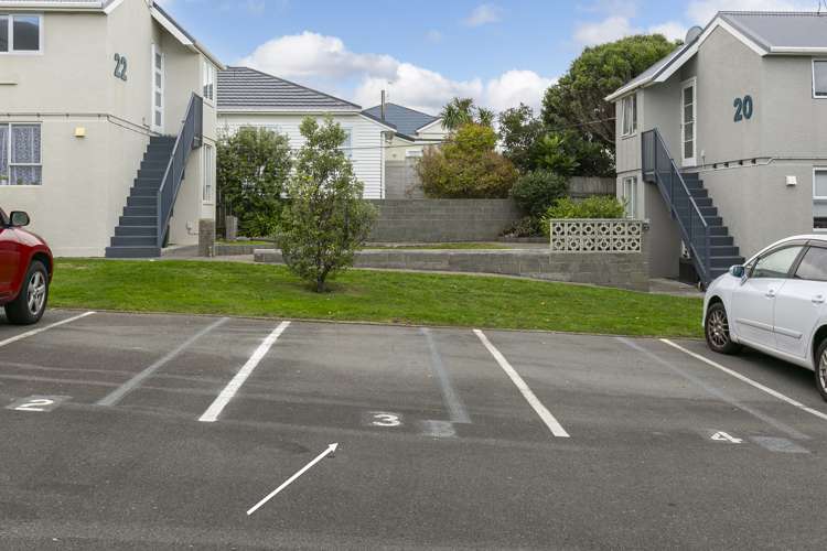 3/127 Queens Drive Lyall Bay_13