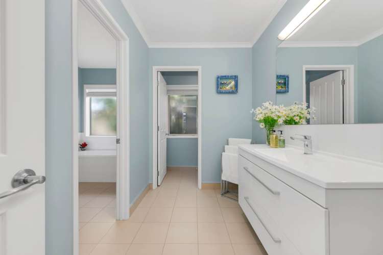 1 Defender Crescent Beachlands_19