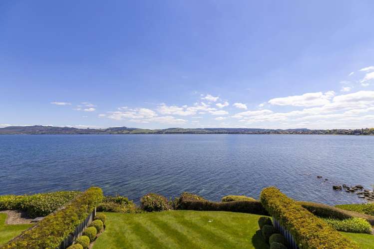 4/287 Lake Terrace Two Mile Bay_17