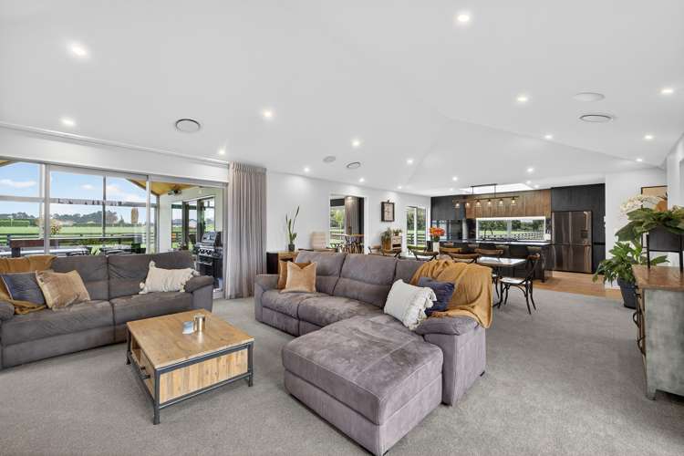 739 Robinsons Road Rolleston_5