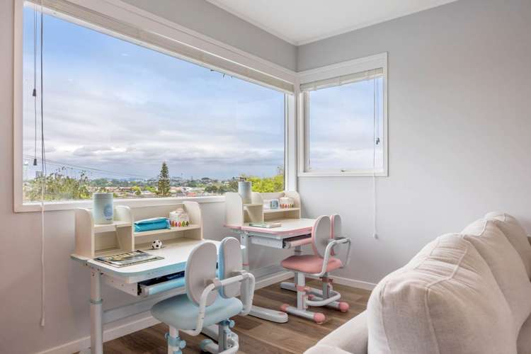 2/4 Rangitoto Terrace Milford_5