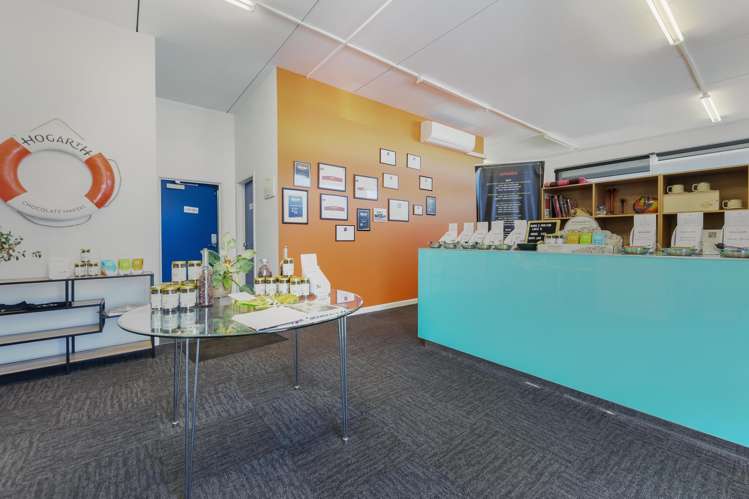 8 & 10 Kotua Place Stoke_4