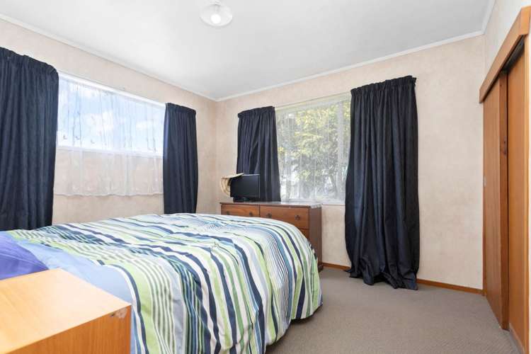 64 Sunlands Drive Manurewa_13