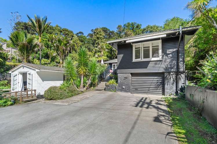 31 Valley Road Titirangi_1