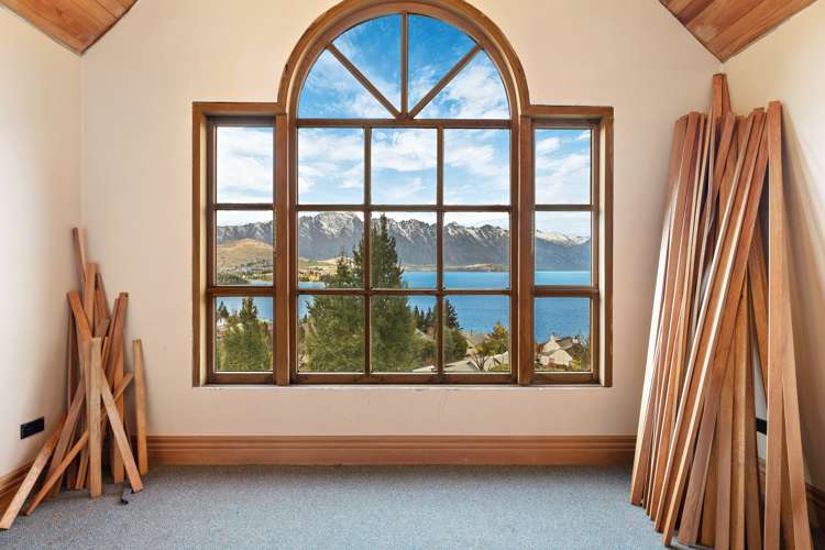 8 Aspen Grove Fernhill/Sunshine Bay_8