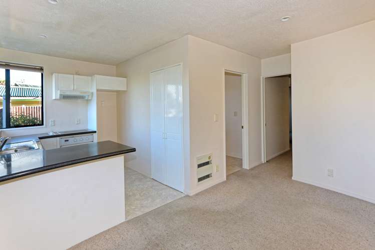 1b Coleman Place Darfield_11