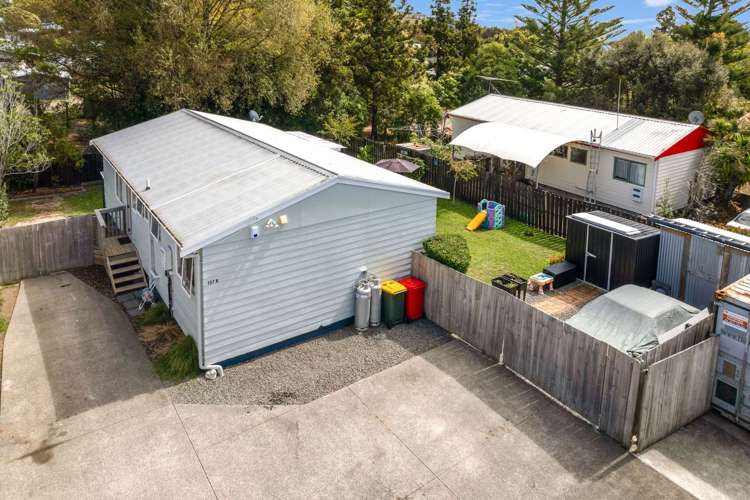 2/137 Awaroa Road Helensville_24