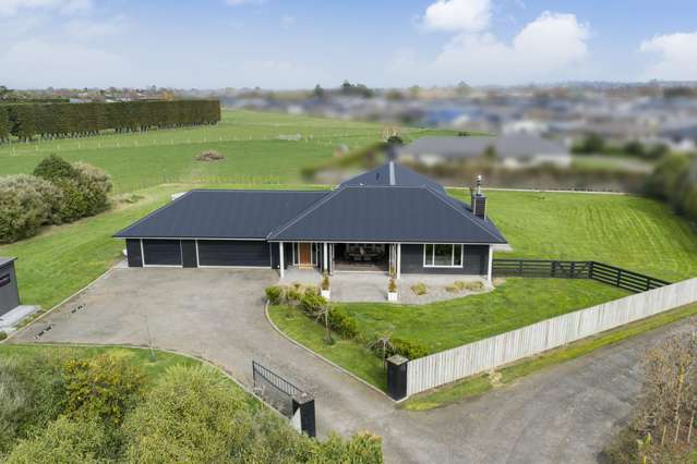 75 Reid Line West Feilding_1