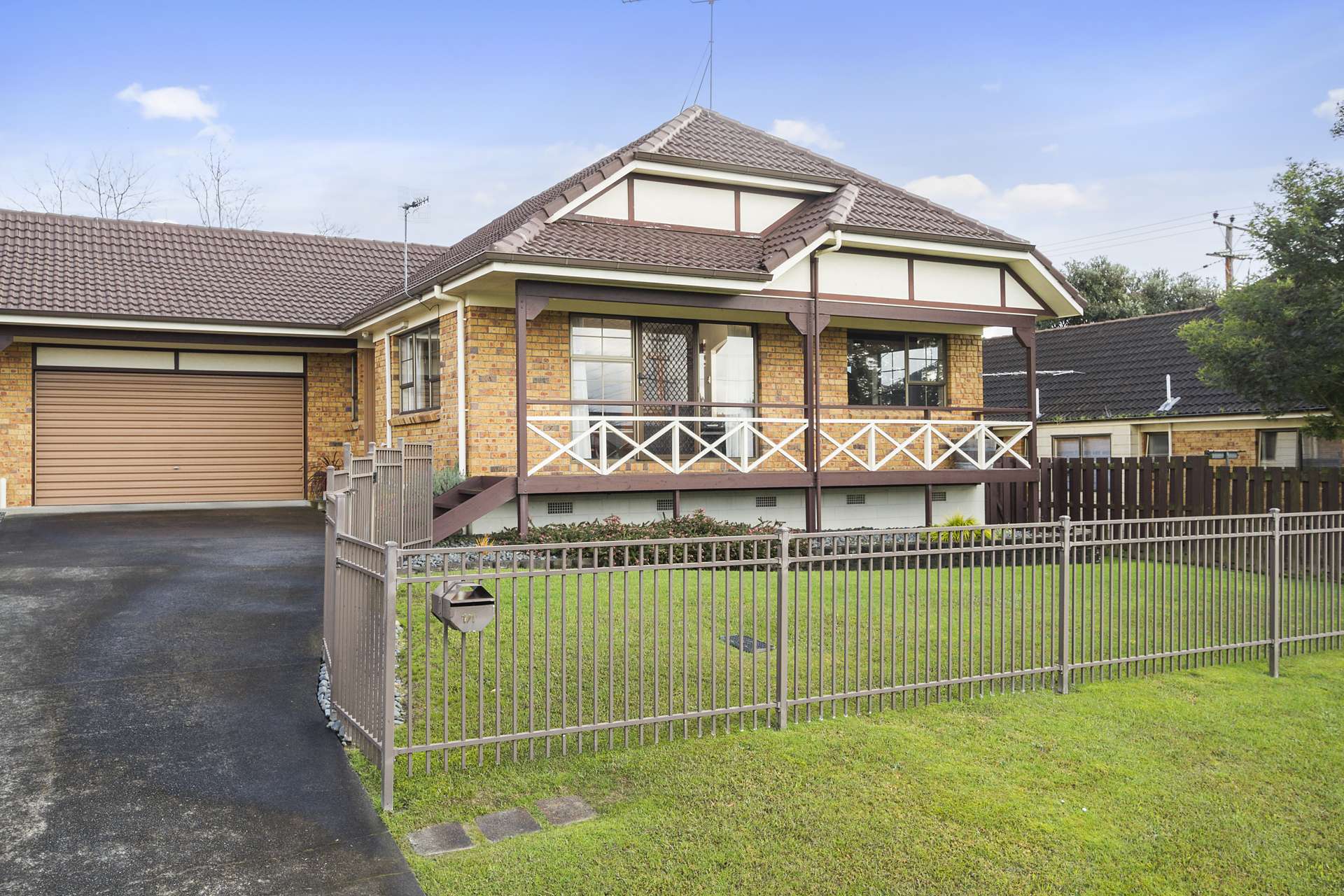 1/1 Finlow Drive Te Atatu South_0