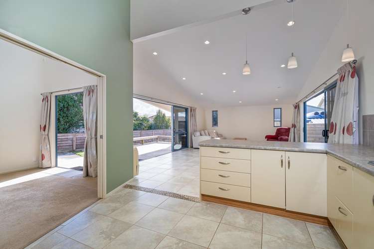 21 Charles Green Drive Cooks Beach_6