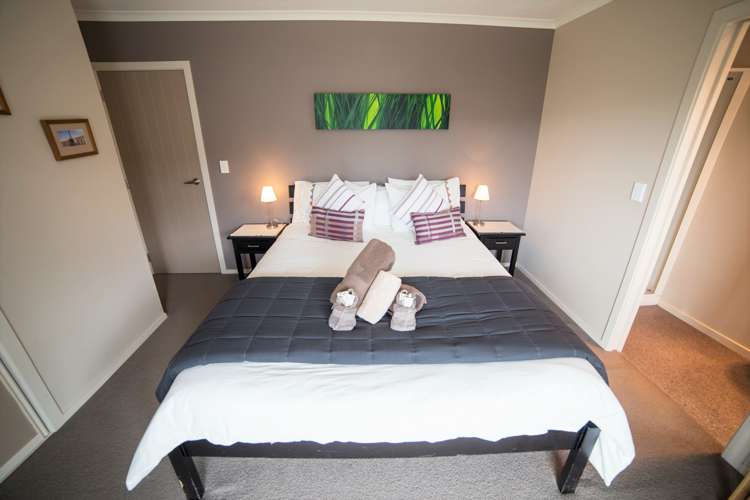 18 Motu-Au Close Manapouri_20