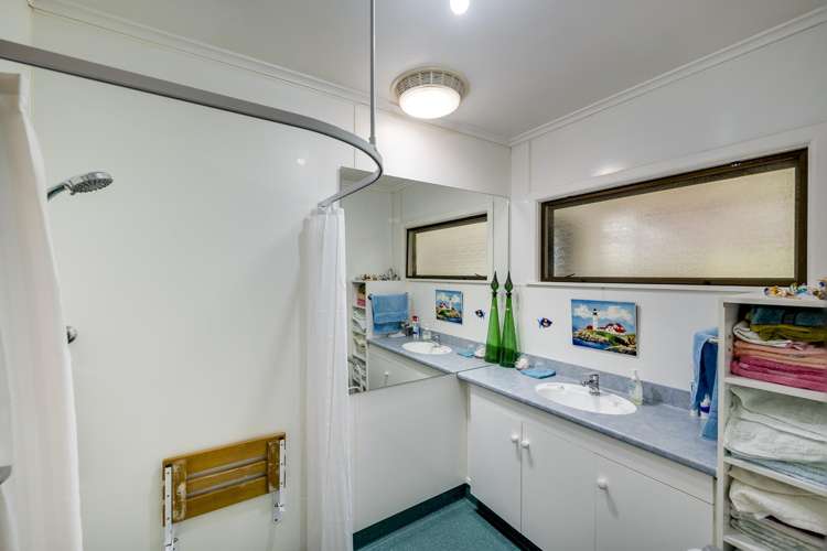 3 Surrey Street Taradale_13