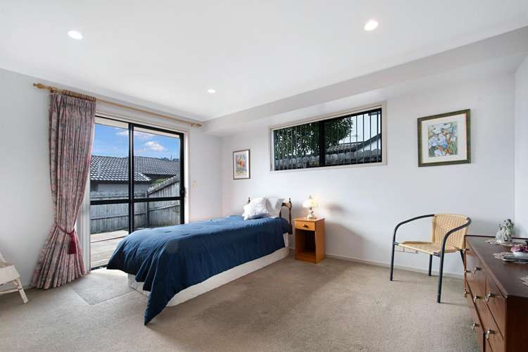 14 Fairford Avenue Henderson_13