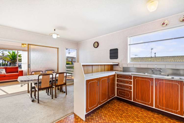 19 Taitua Drive Te Atatu South_9