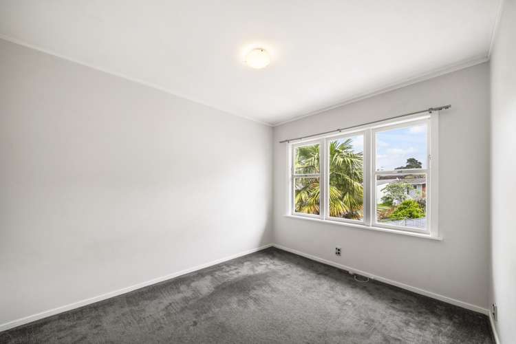 8 Nandana Drive Glen Eden_5