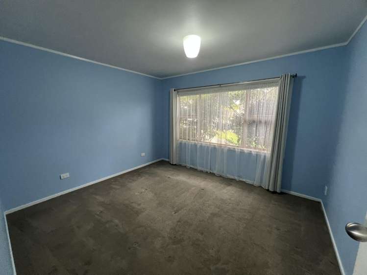 39A Brian Crescent Stanmore Bay_12
