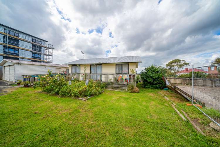 2 Fruitvale Road New Lynn_8