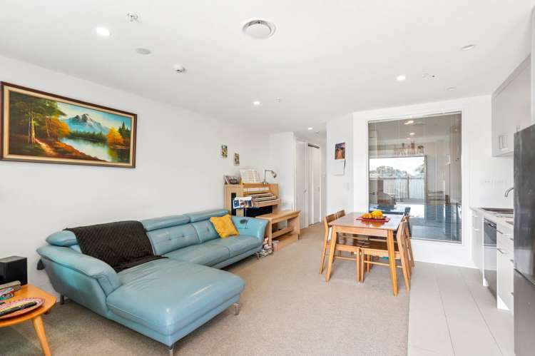 201/8 Waikumete Road Glen Eden_4
