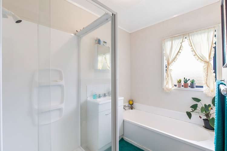 5b Pureora Place Clendon Park_10