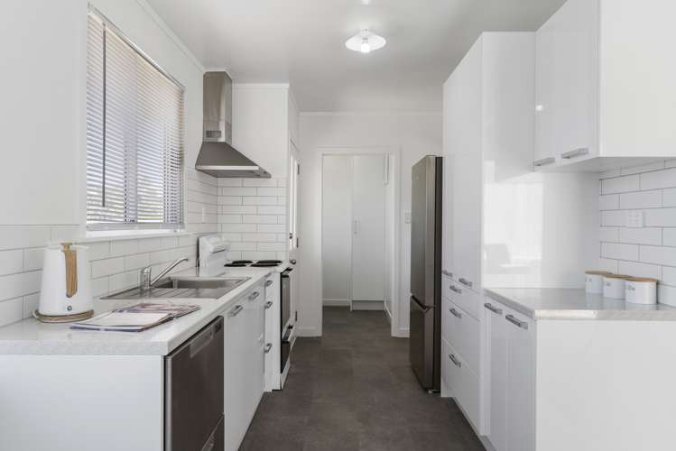 25 Riverpark Crescent Henderson_10