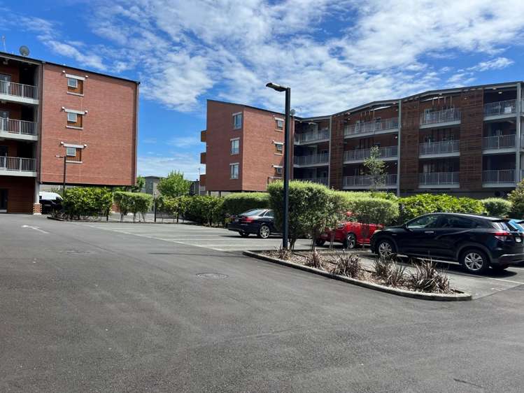 5C/160 Hobsonville Point Road Hobsonville_2