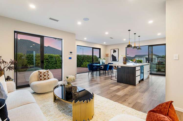 84 Maurice Kelly Road_1