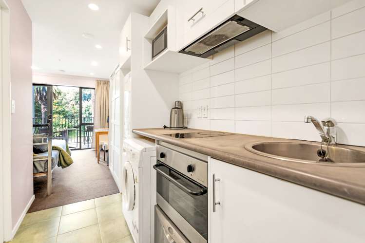 7N/23 Emily Place 10015_6