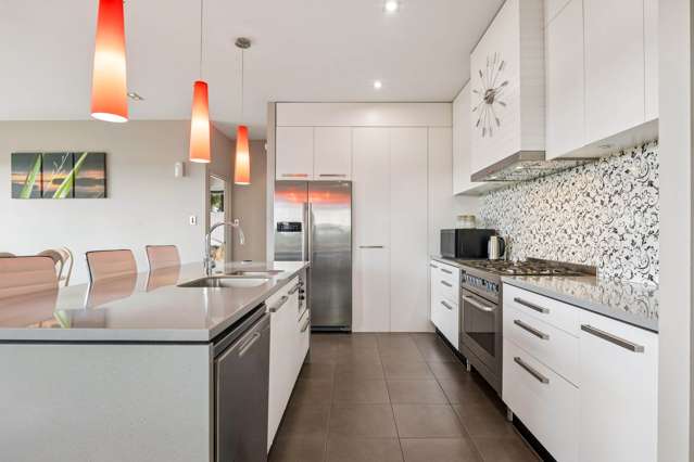 8 Brechin Place Wattle Downs_3