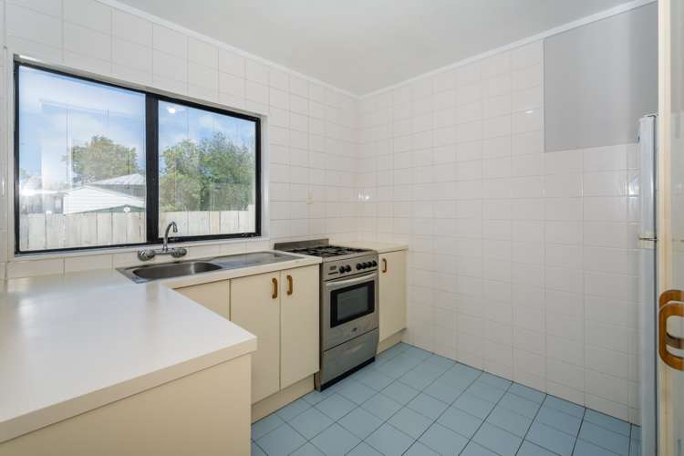 2/24 Tonar Street Northcote_11