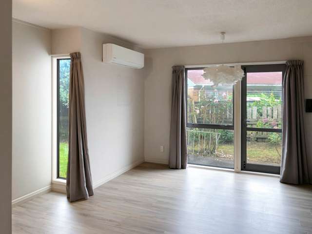 19 Fred Woodward Place Mt Roskill_2