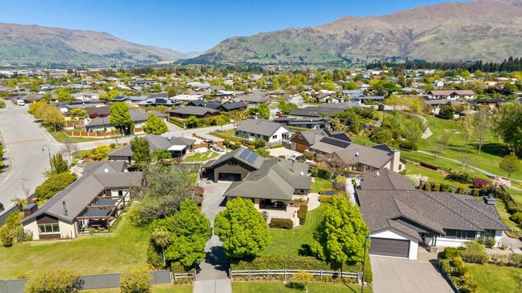 3 Bevan Place Wanaka_23
