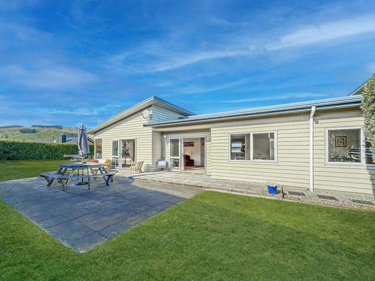 53 Montgomery Crescent_0
