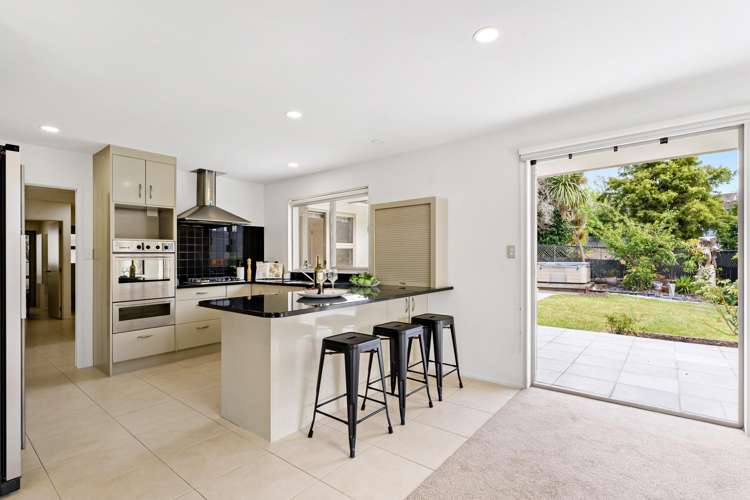 4 Coldham Crescent Saint Johns_10