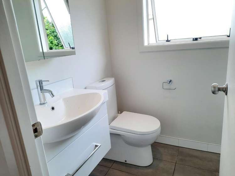 10/M Sylvan Ave East 1728_7