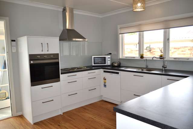 2 Freyberg Crescent Pukekohe_1