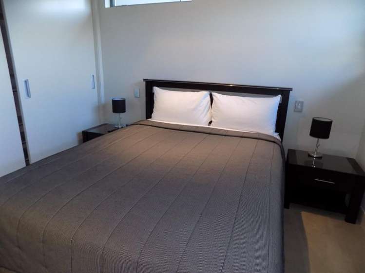 11/225 Lake Terrace Waipahihi_7